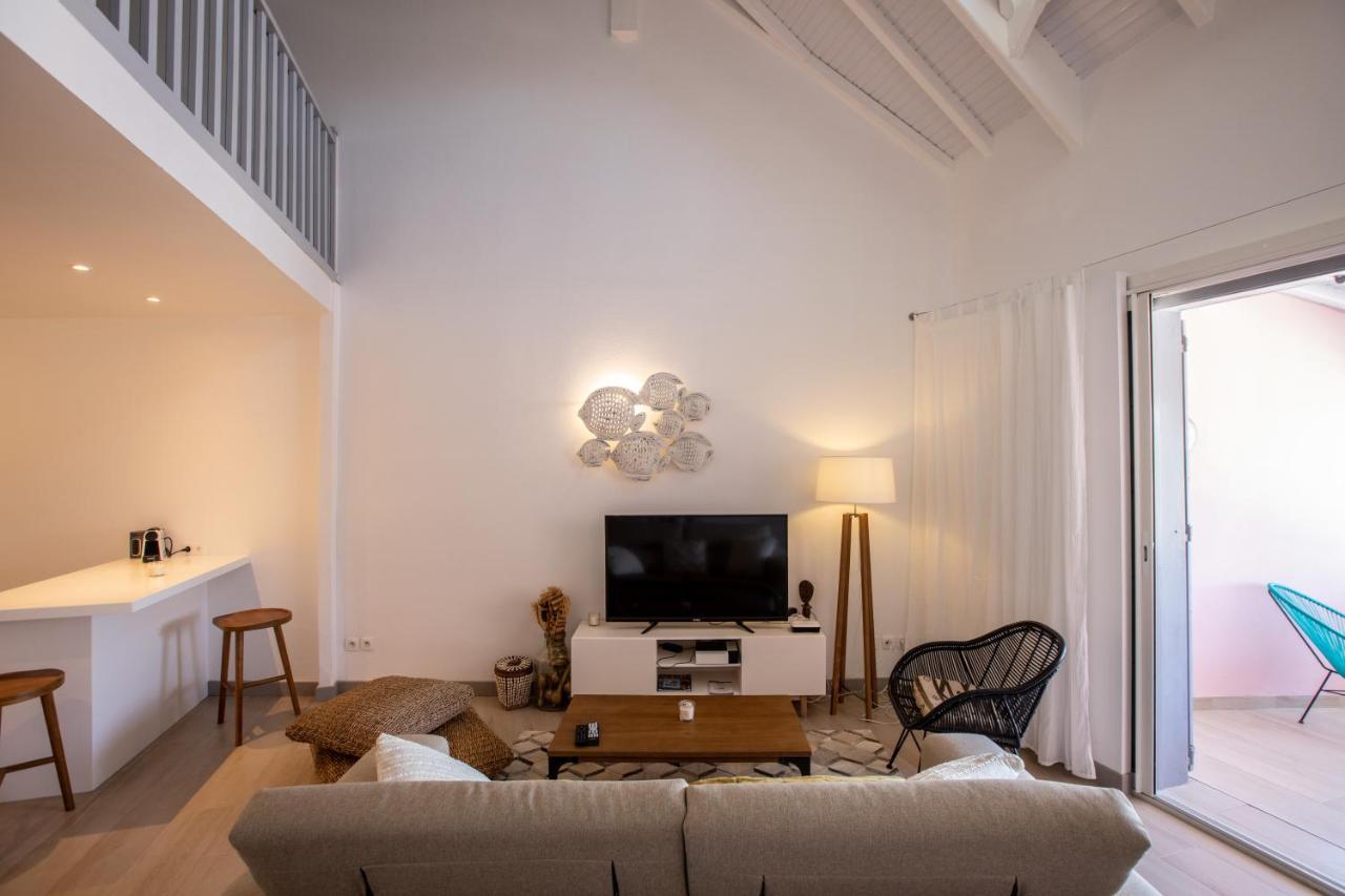 Stunning New Apartment With View Of Orient Bay Quarter of Orleans Exterior photo